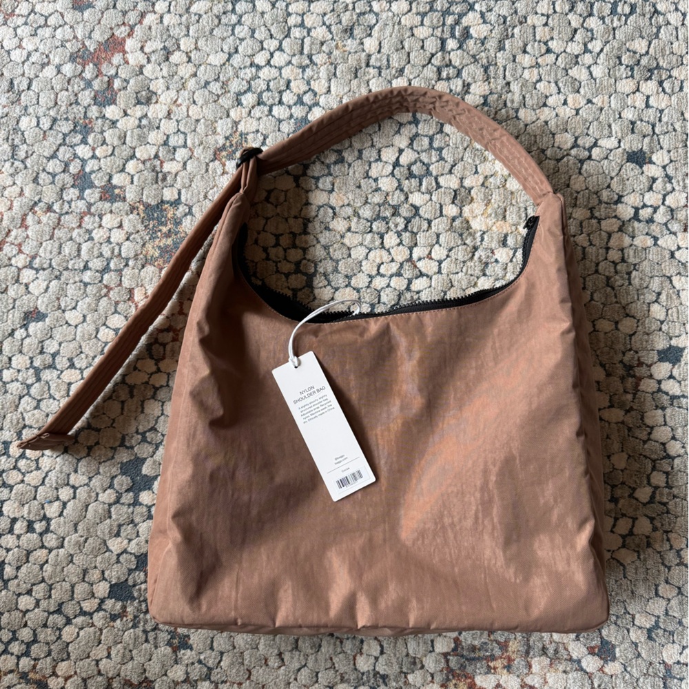 *RARE* BAGGU Nylon Shoulder Bag Cocoa Regular Size NWT